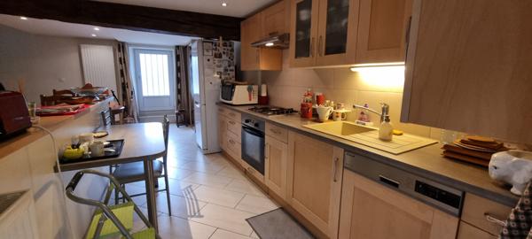 Charmante maison de ville avec patio ? Quartier Foix, Blois 86.57 m2