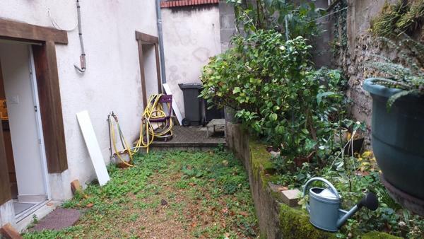 Charmante maison de ville avec patio ? Quartier Foix, Blois 86.57 m2