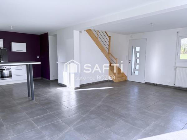 ST MARTIN DES CHAMPS  MAISON T4 3 CHAMBRES JARDIN