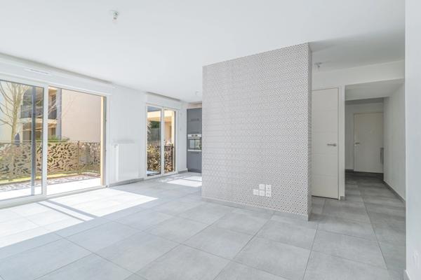 Appartement à vendre 3 pièces TASSIN LA DEMI LUNE (69) Le Bourg sur jardin