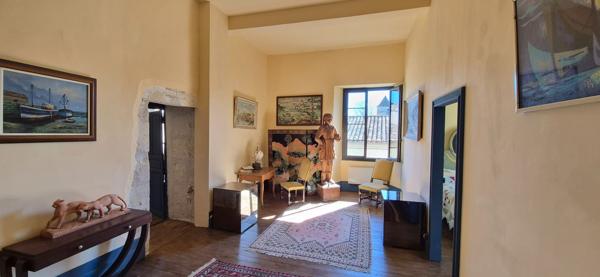 Vente maison 385 m² 13 Pièces Saint-Maurin