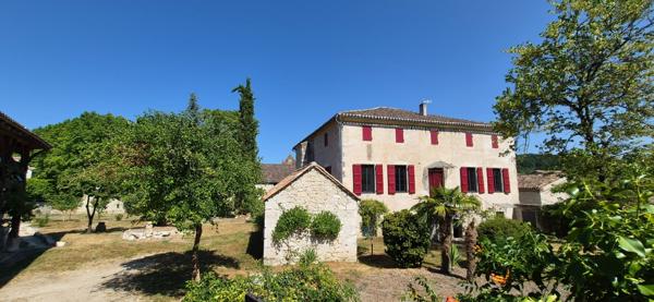 Vente maison 385 m² 13 Pièces Saint-Maurin