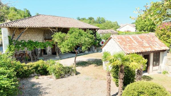 Vente maison 385 m² 13 Pièces Saint-Maurin