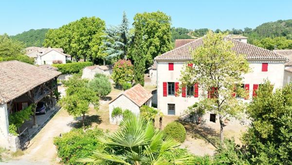 Vente maison 385 m² 13 Pièces Saint-Maurin