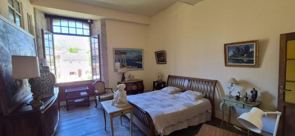 Vente maison 385 m² 13 Pièces Saint-Maurin