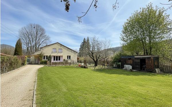 Maison à vendre    6 pièces • 180 m2 Aspres-sur-Buëch