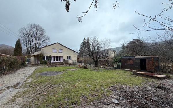 Maison à vendre    6 pièces • 180 m2 Aspres-sur-Buëch