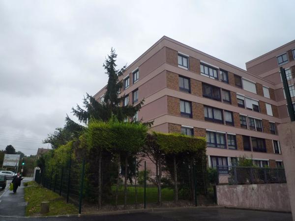 Appartement Crosne 1 pièce(s) 34 m2