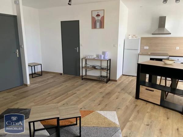 Appartement à louer 1 pièce 38.76m²