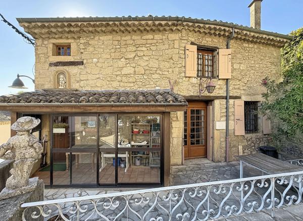 MAISON DE VILLAGE 5 CHAMBRES DANS LE CENTRE DE GRANE