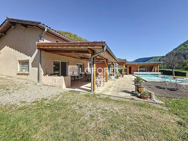 Achat maison près de JUJURIEUX - 6 pièce(s) - 190 m² - 422 000 €