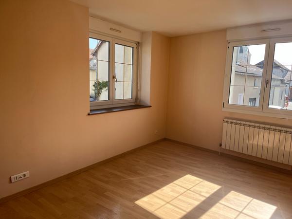 Maison T6 secteur BAR SUR AUBE Ref 178