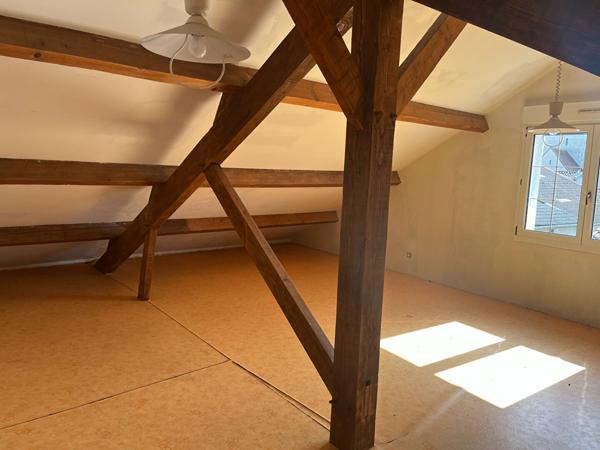 Maison T6 secteur BAR SUR AUBE Ref 178