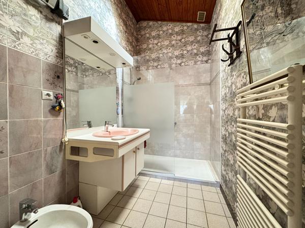 A vendre, à 5 minutes de PERIGUEUX  (24000), très jolie Maison type 4 avec jardin et garage