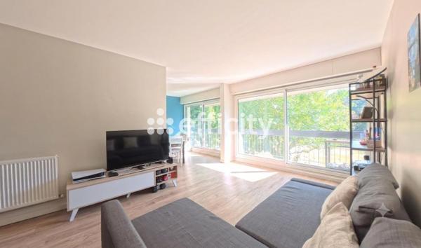 Appartement
         3 pièces
        - 65 m² 329 000 € *