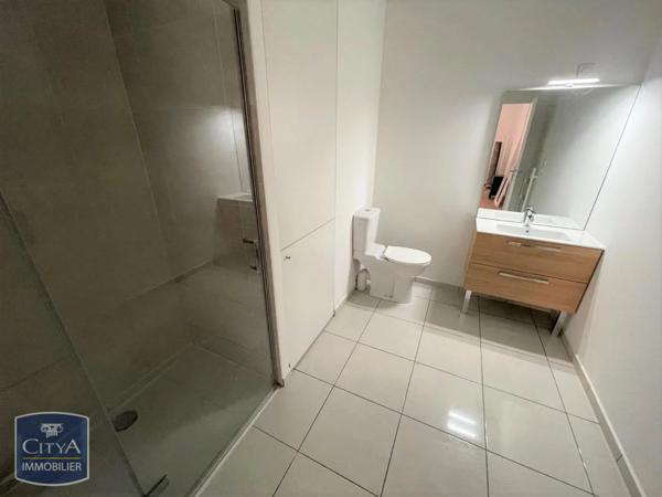 Appartement à louer 2 pièces 56.5m²