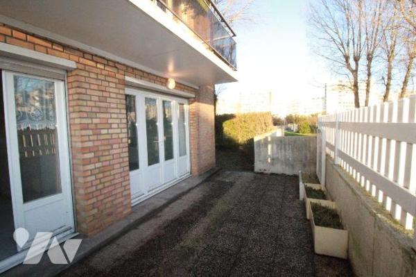 APPARTEMENT REZ DE JARDIN - 51.41 M2 - 1 CHAMBRE - A VENDRE - MALO LES BAINS.

EXCLUSIVITE !!...