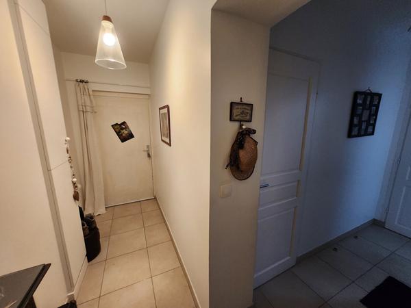 F3 dans immeuble fin Second Empire entièrement rénové à DOURDAN (91410)