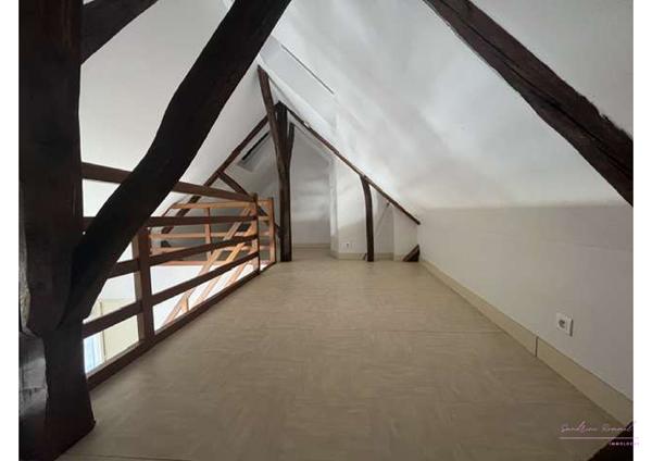 Appartement lumineux avec mezzanine Chemillé centre