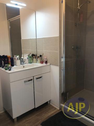 Appartement à louer Ares : 2 pièces, 42m² avec 1 chambre(s) à 745€ - AJP Immobilier Andernos les Bains