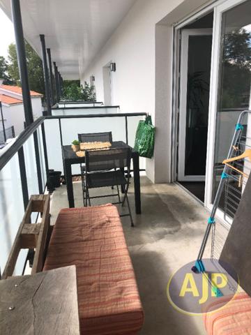 Appartement à louer Ares : 2 pièces, 42m² avec 1 chambre(s) à 745€ - AJP Immobilier Andernos les Bains