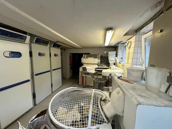 Immeuble Pougues Les Eaux 5 pièce(s) 192 m2