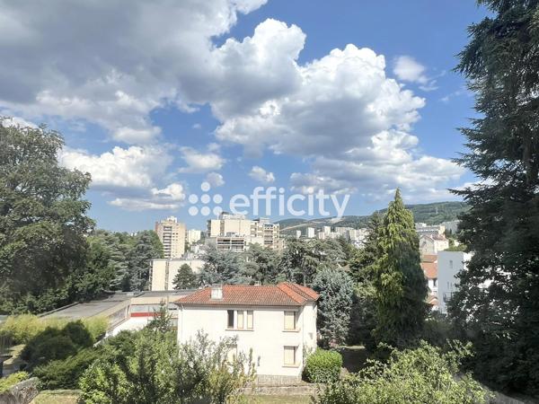 Appartement 5 pièces - 157 m²