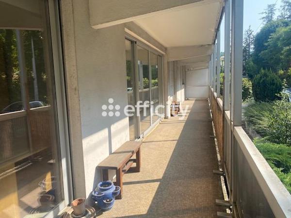 Appartement 5 pièces - 157 m²