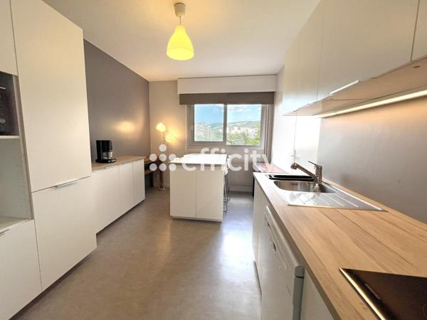 Appartement 5 pièces - 157 m²