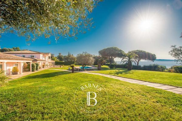 Grimaud, Propriété 12 Chambres -  595 m² à vendre