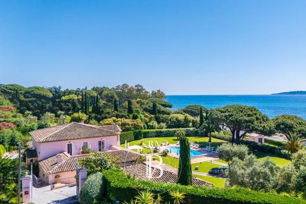 Grimaud, Propriété 12 Chambres -  595 m² à vendre