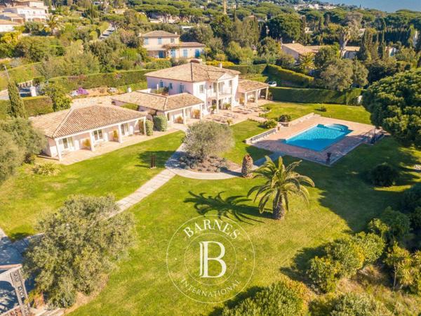 Grimaud, Propriété 12 Chambres -  595 m² à vendre