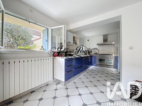Maison à vendre 9 pièces 177 m² Mézières-sur-Seine