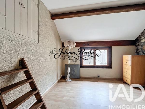 Maison à vendre 9 pièces 177 m² Mézières-sur-Seine