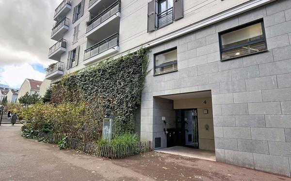 Appartement à louer    1 pièce • 33,06 m2 Joinville-le-Pont