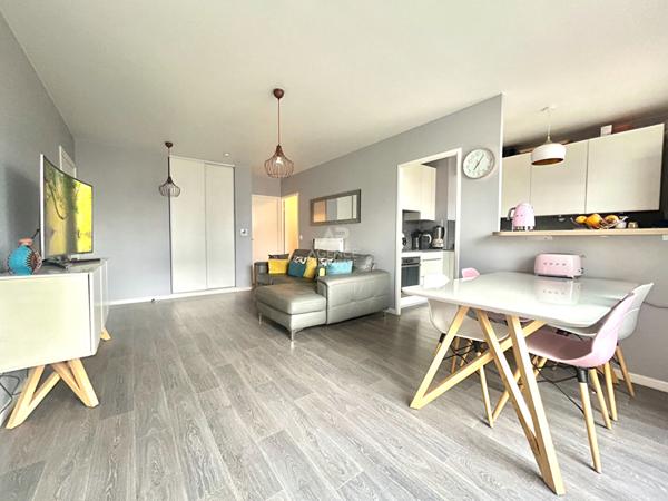 Appartement Poissy 5 pièce(s) 93.30 m2 €373 000 ** - Référence 8978