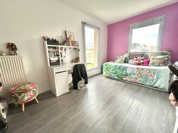 Appartement Poissy 5 pièce(s) 93.30 m2 €373 000 ** - Référence 8978
