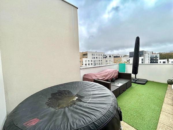 Appartement Poissy 5 pièce(s) 93.30 m2 €373 000 ** - Référence 8978