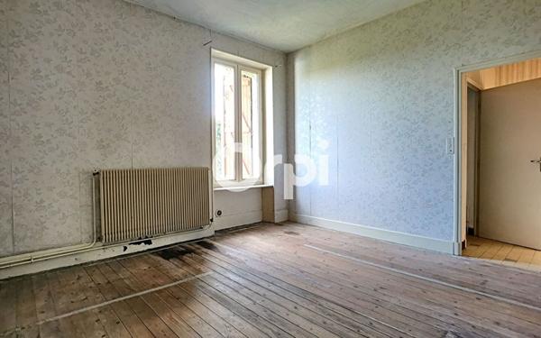 Maison à vendre    4 pièces •  Néris-les-Bains