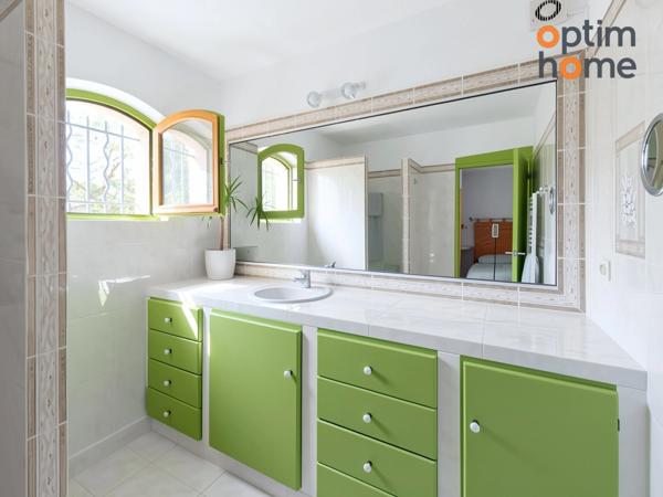 BOUC-BEL-AIR – 202 M² – 2 ESPACES DE VIE – 4 CHAMBRES – PISCINE – SOUS-SOL 140 M² – DPE B