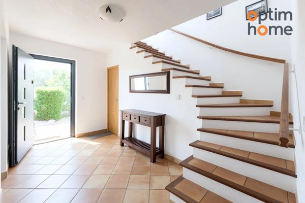 BOUC-BEL-AIR – 202 M² – 2 ESPACES DE VIE – 4 CHAMBRES – PISCINE – SOUS-SOL 140 M² – DPE B