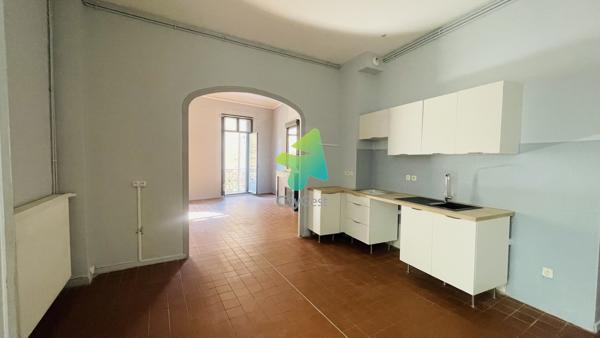 APPARTEMENT T3 100M2 HYPER CENTRE