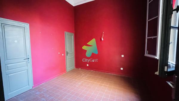 APPARTEMENT T3 100M2 HYPER CENTRE
