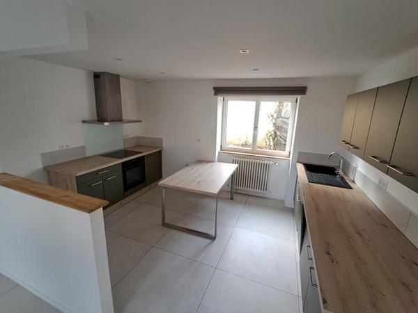 Maison Pusey 5 pièces 126 m2 185 000 euros