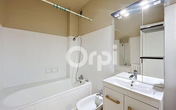Appartement à louer    3 pièces •  Brive-la-Gaillarde