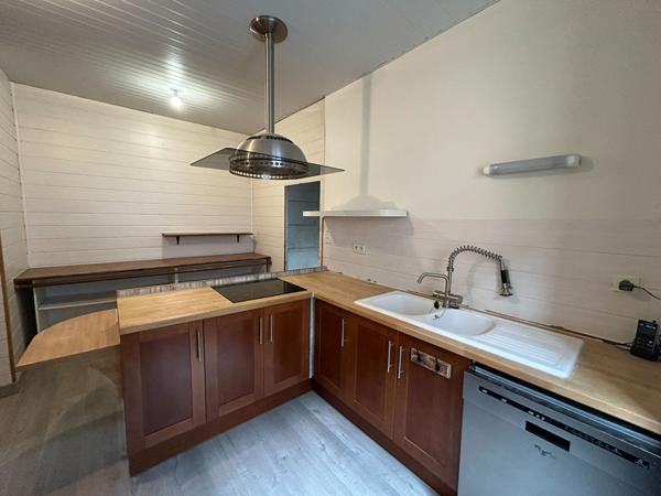 Charmante maison de ville avec local commercial en RDC (vide) dans le centre de Malicorne Sur Sarthe