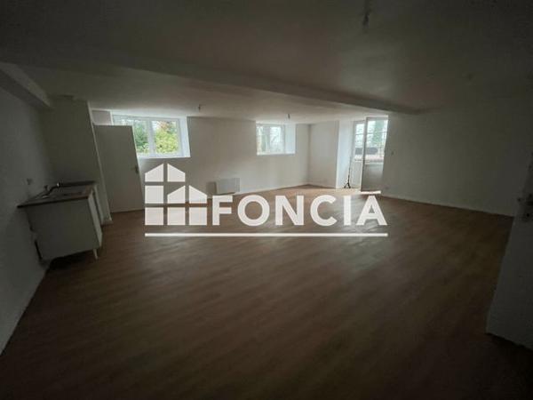 Location Appartement 3 pièces 83.83 m² - LIEU DIT LA CLARTE Kerlaz 29100