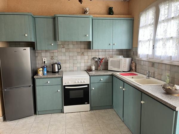 Maison à vendre |  Saint-Pierre-d'Eyraud |  6 pièces | 104 m²