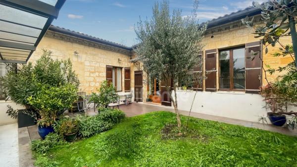 Maison à vendre 7 pièces BEGLES (33) - Maison familiale 5 chambres – 160m² (225m² au sol) environ – jardin avec terrasse et carport, aux portes de Bordeaux