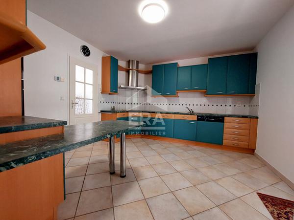 MAISON PROCHE CENTRE-VILLE DE BREUILLET - 4 CHAMBRES - PLAIN-PIED